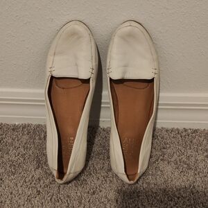 Naturalizer Cream Loafers